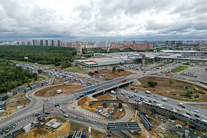 Развязку МКАД с улицей Верхние Поля и Капотня достроят к концу 2023 года