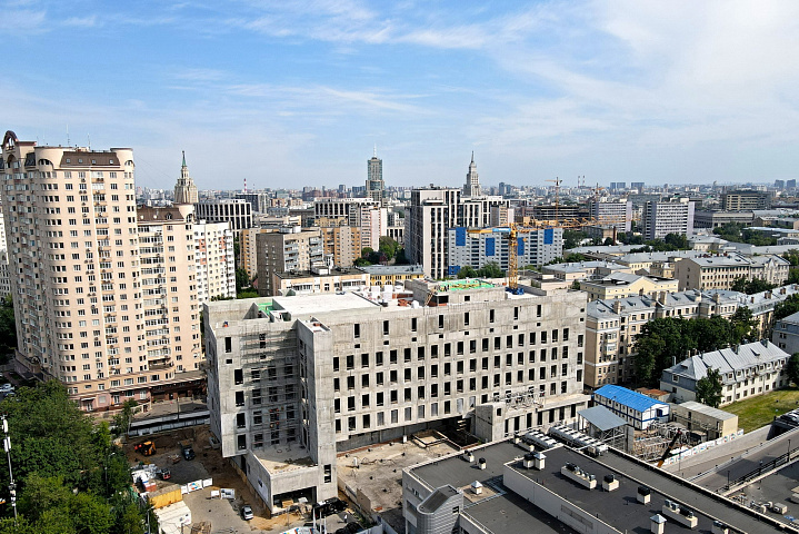 До конца следующего года в Москве построят  более 200 социальных объектов