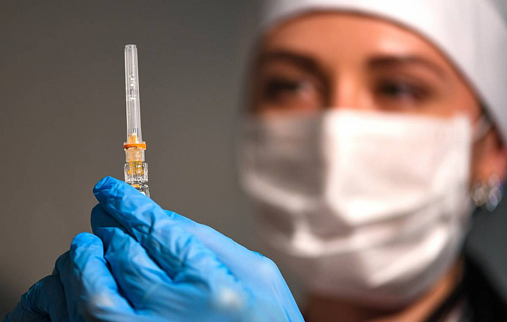 В России зарегистрирована первая вакцина от коронавируса – Путин