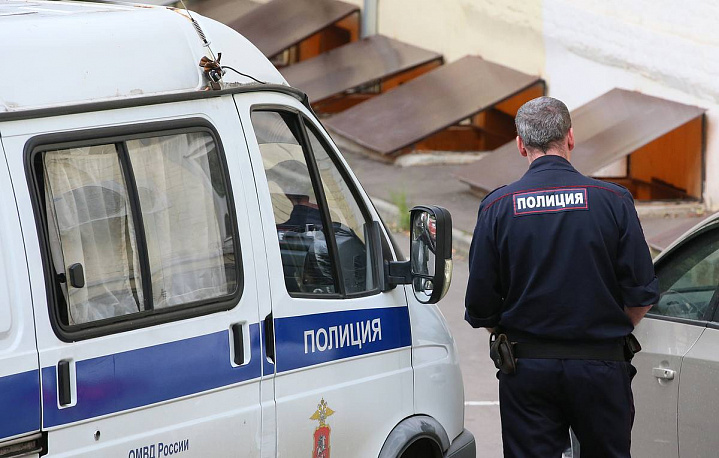 Официант ночного клуба задержан в центре Москвы с кокаином