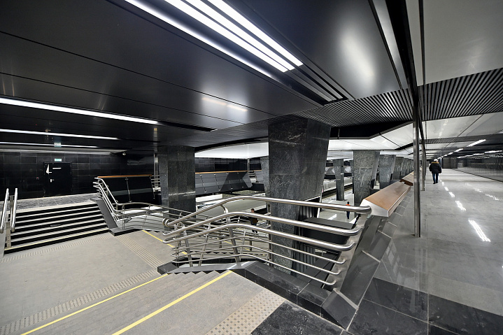 Лестницы с подогревом появятся на входах в вестибюли 10 станций БКЛ метро в Москве 