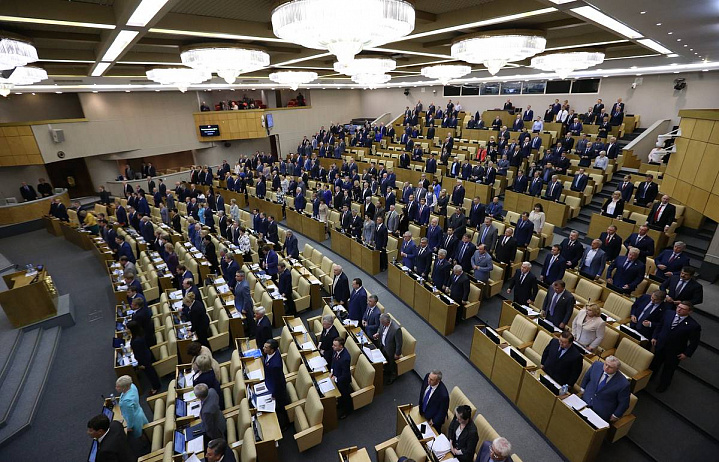 В Госдуму внесен законопроект о наказании чиновников за оскорбление граждан