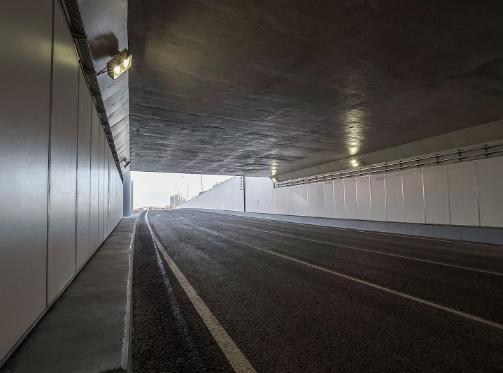 В тоннеле под Киевским шоссе началась отделка стен 