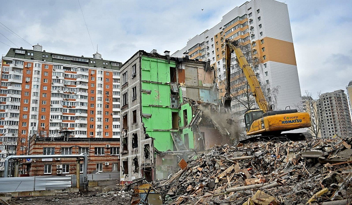За три года по реновации в столице построят более 300 домов 