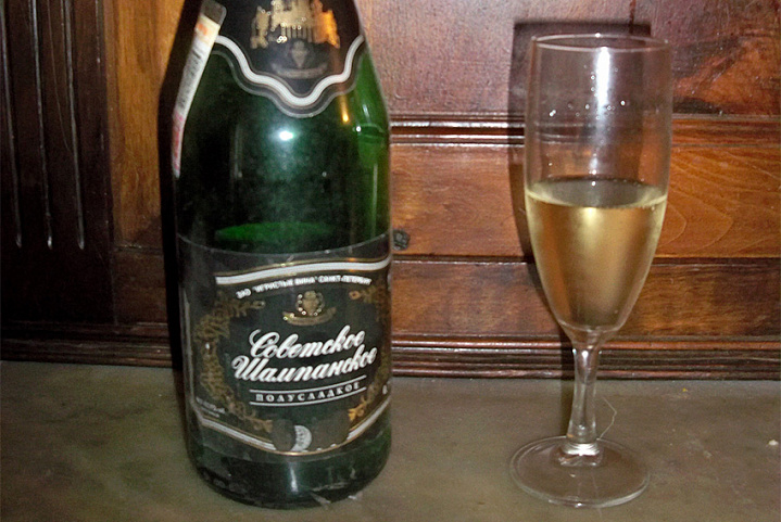 «Советское шампанское» признано худшим среди игристых вин