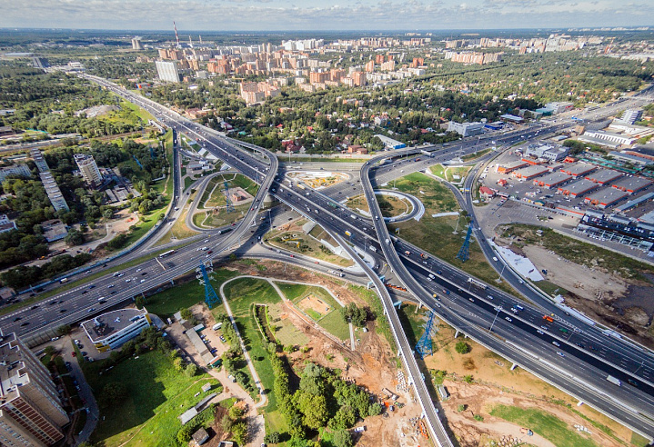 Реконструкция развязки на пересечении МКАД и Осташковского шоссе завершена на 40%